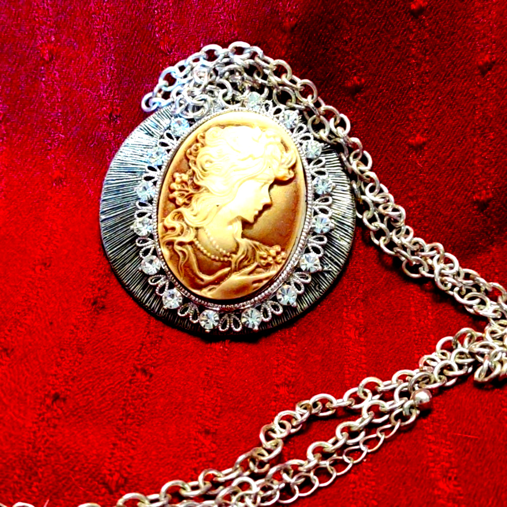Stunning silver Cameo with rhinestones~reversible